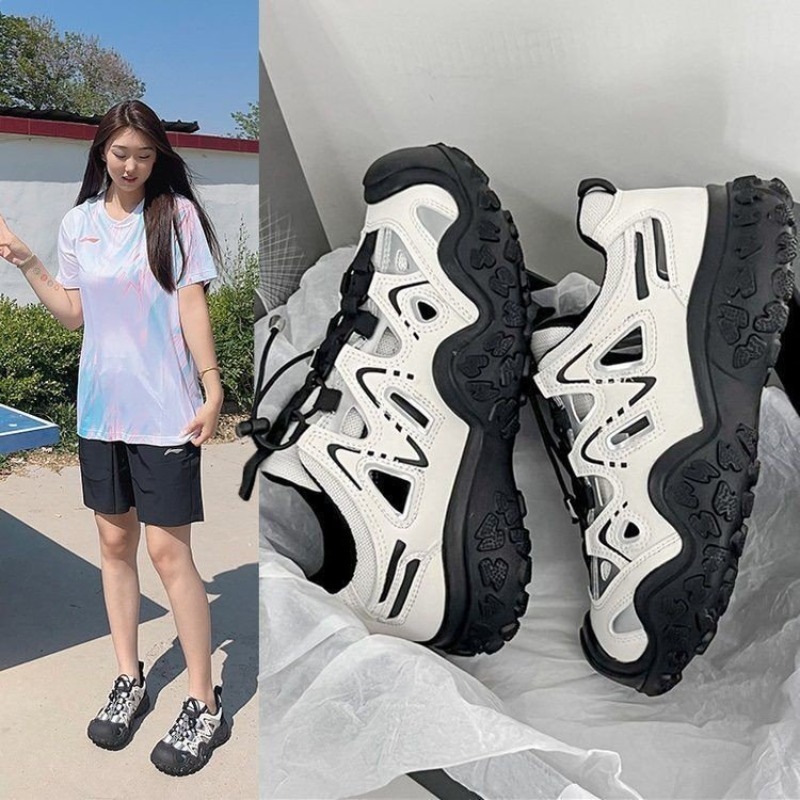 Ladies Outdoor Trekking Sneake - Sewing Technology 评论和价格